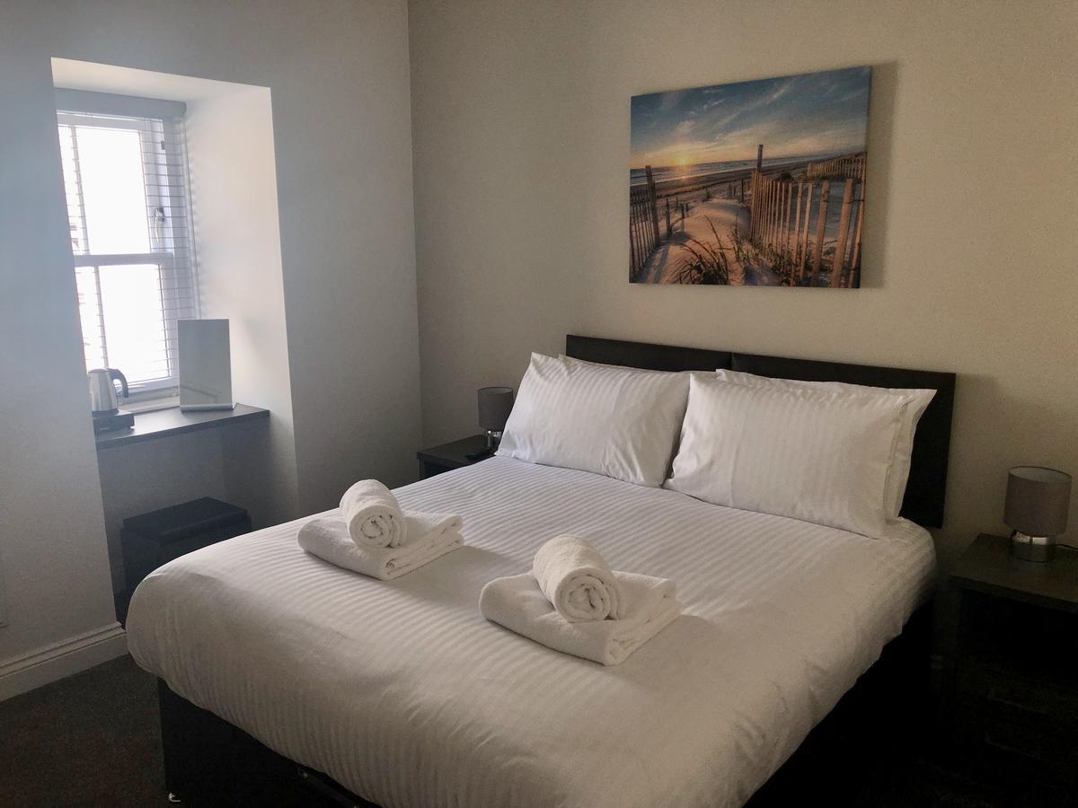 The Ships Quarters Hotel อายเมาธ์ ภายนอก รูปภาพ
